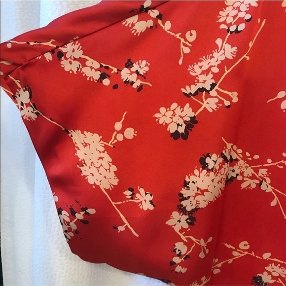 Forever 21 Red Cherry Blossom Floral Satin Kimono Size S - Picture 5 of 15